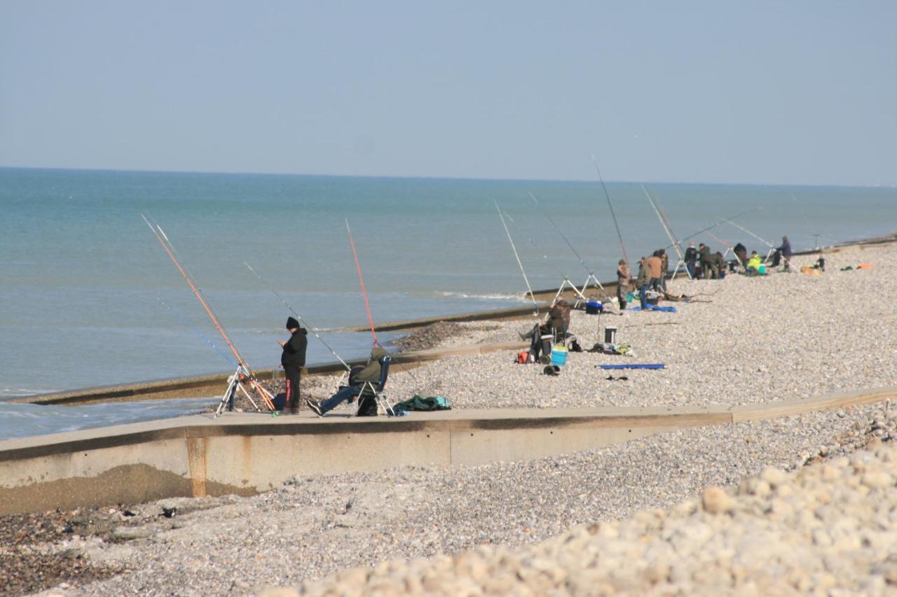 A Cote De La Mer Ault Bagian luar foto
